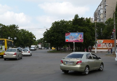 Щит 6x3,  Генерала Петрова ул. - Ицхака Рабина ул., 22а