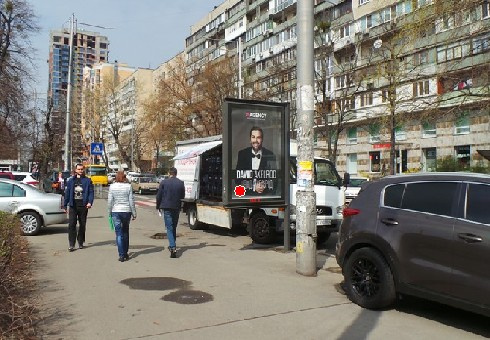 Сітілайт 1.27x1.86,  Жилянская ул., 68 (напротив)
