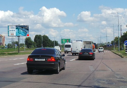 Призма 6x3,  Романа Шухевича пр., 22 (на разделителе)