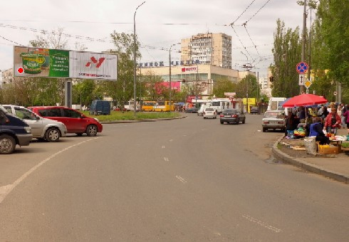 Призма 6x3,  Независимости пл. - Ак. Филатова ул.
