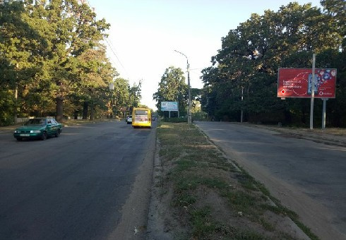Щит 6x3,  Дахновская ул. ( парк )