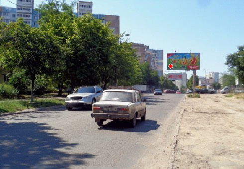 Щит 6x3,  Ильфа и Петрова ул., 39 напротив -  Академика Вильямса ул.