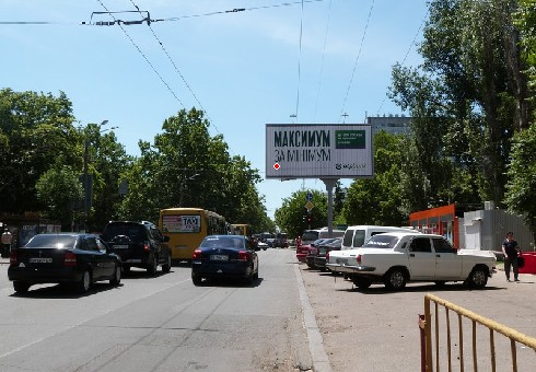 Призма 6x3,  Космонавтов ул., 28