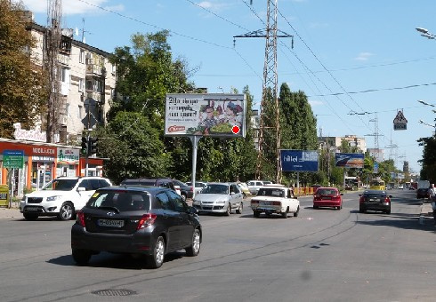 Щит 6x3,  Космонавтов ул., 28