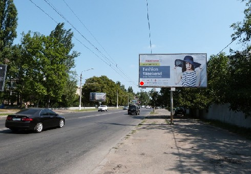 Щит 6x3,  Космонавта Комарова ул., 7