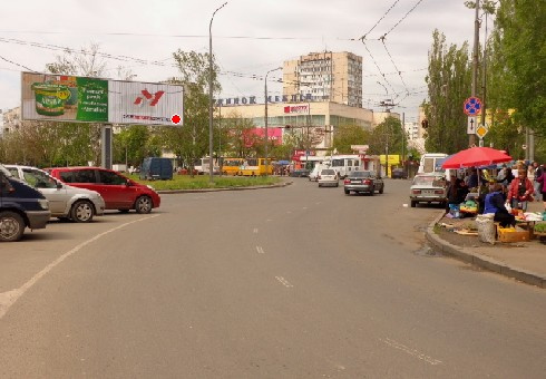 Призма 6x3,  Независимости пл. - Ак. Филатова ул.