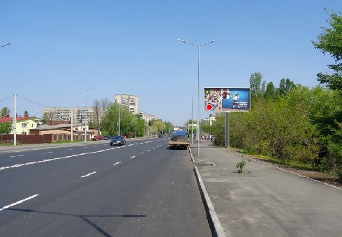 Щит 6x3,  Юности пр., возле озера