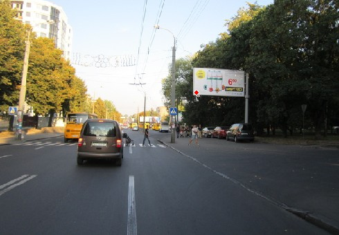 Щит 6x3,  Киевская ул., 26 в районе остановки "Автовокзал"