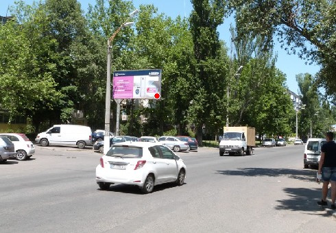 Щит 6x3,  Ивана и Юрия Лип ул., 32